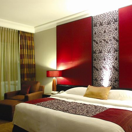 Surya Hotel & Cottages Prigen Exterior foto