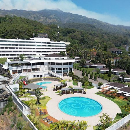 Surya Hotel & Cottages Prigen Exterior foto