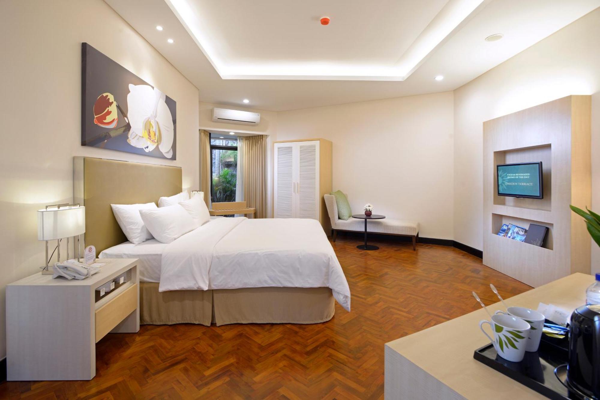 Surya Hotel & Cottages Prigen Exterior foto