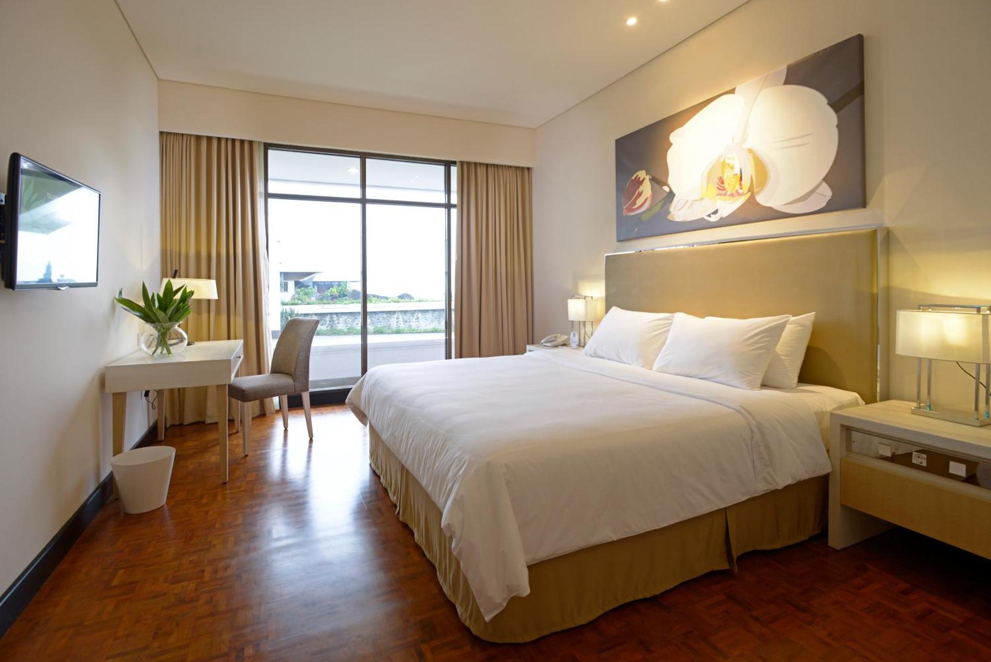 Surya Hotel & Cottages Prigen Exterior foto