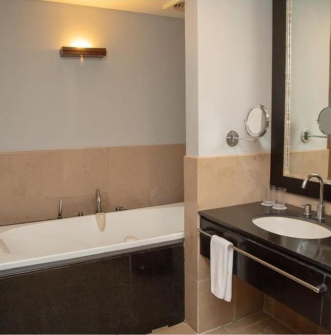 Surya Hotel & Cottages Prigen Exterior foto