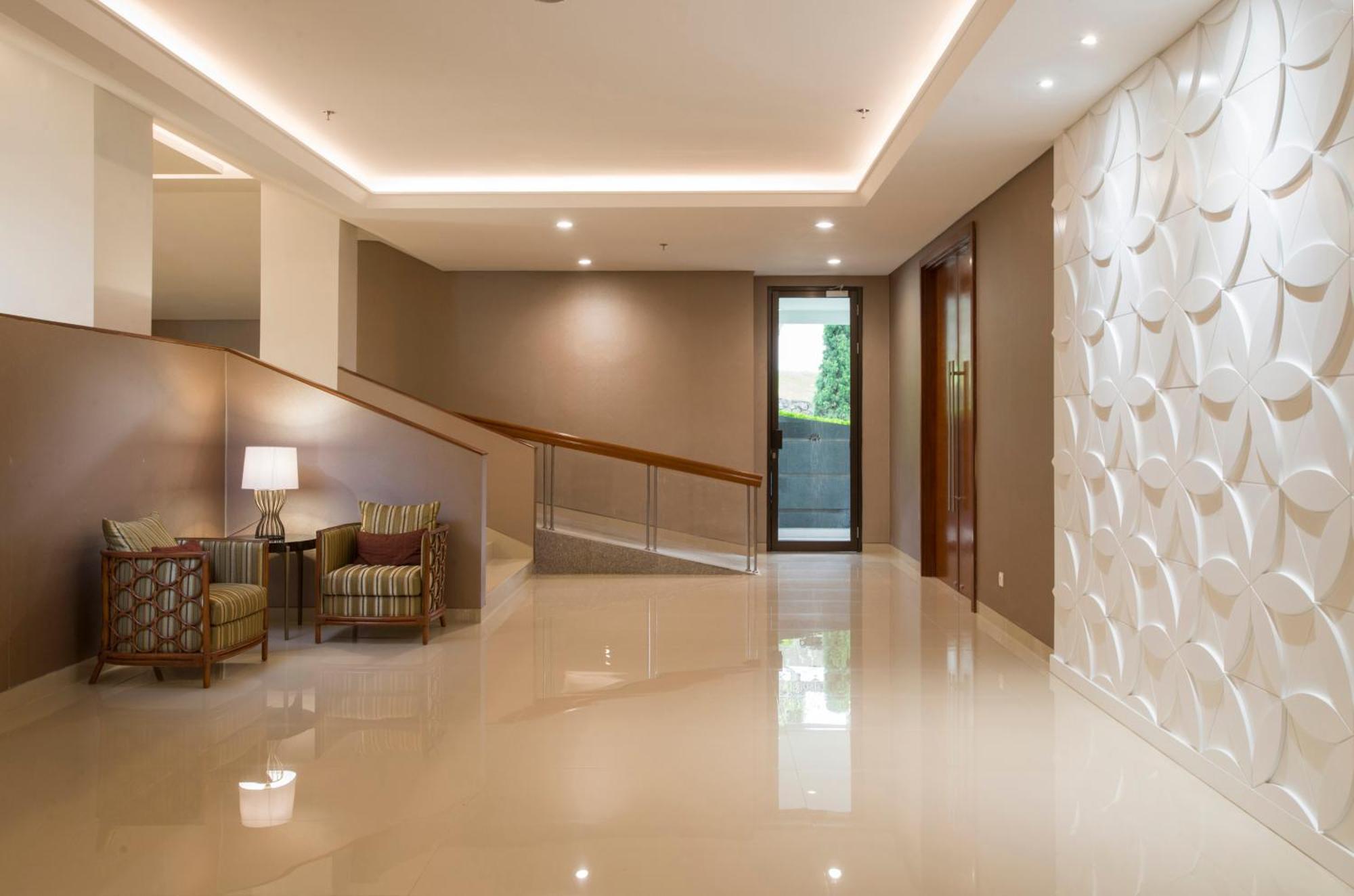 Surya Hotel & Cottages Prigen Exterior foto