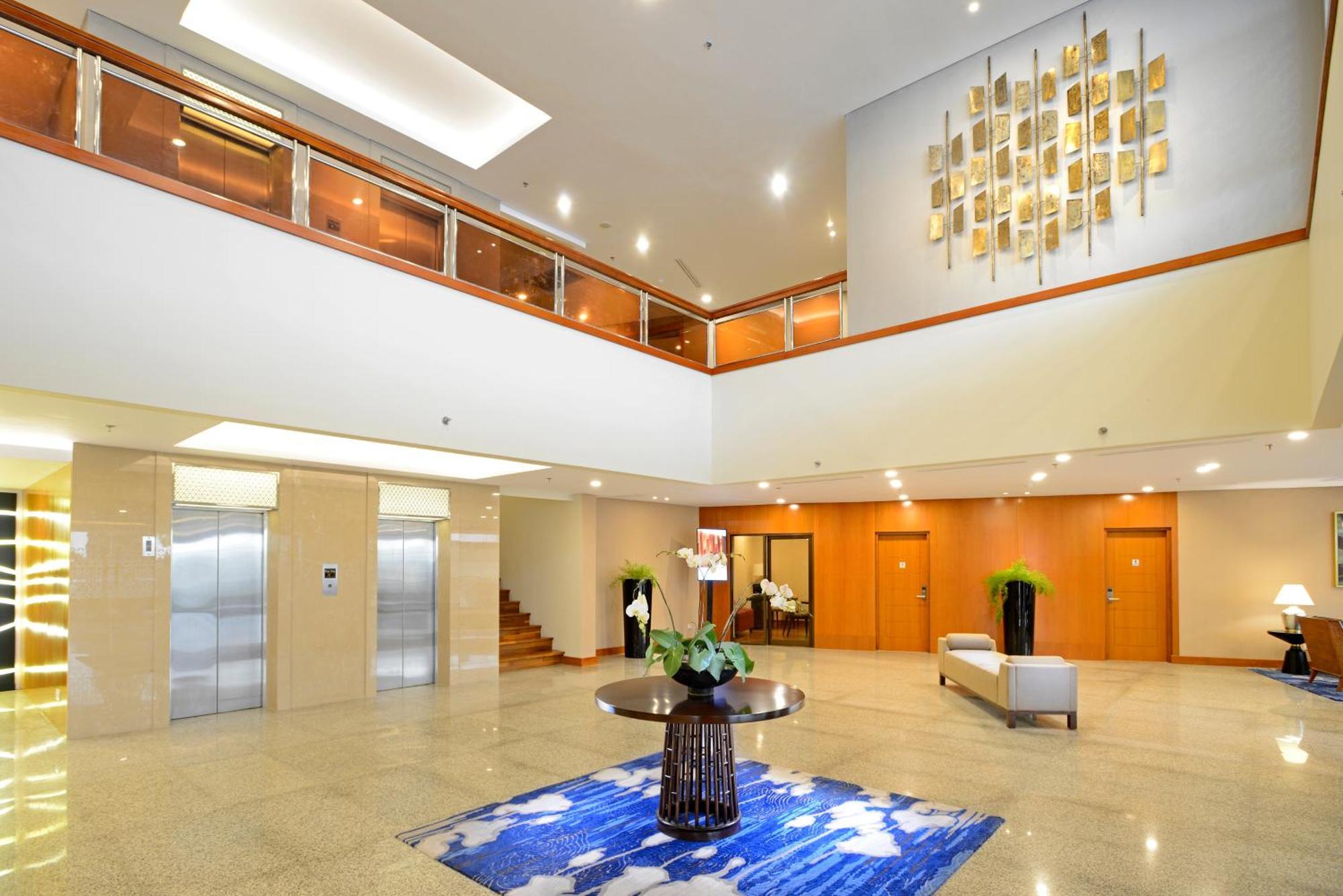 Surya Hotel & Cottages Prigen Exterior foto