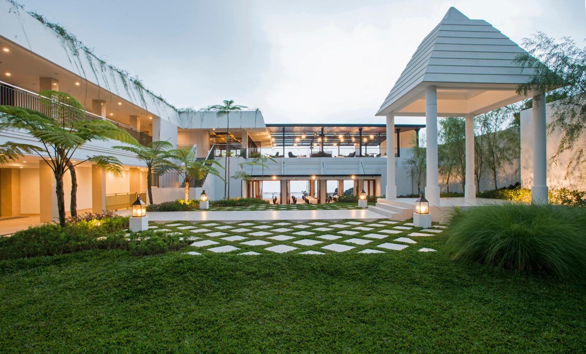 Surya Hotel & Cottages Prigen Exterior foto