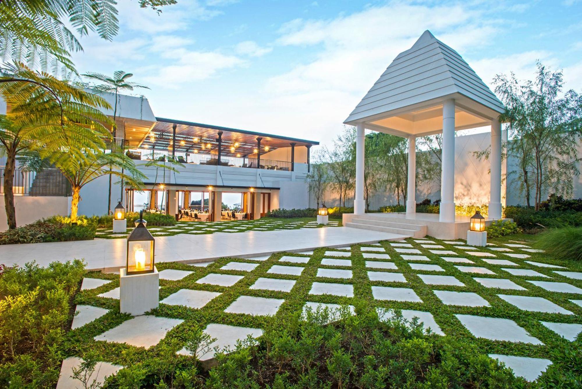 Surya Hotel & Cottages Prigen Exterior foto